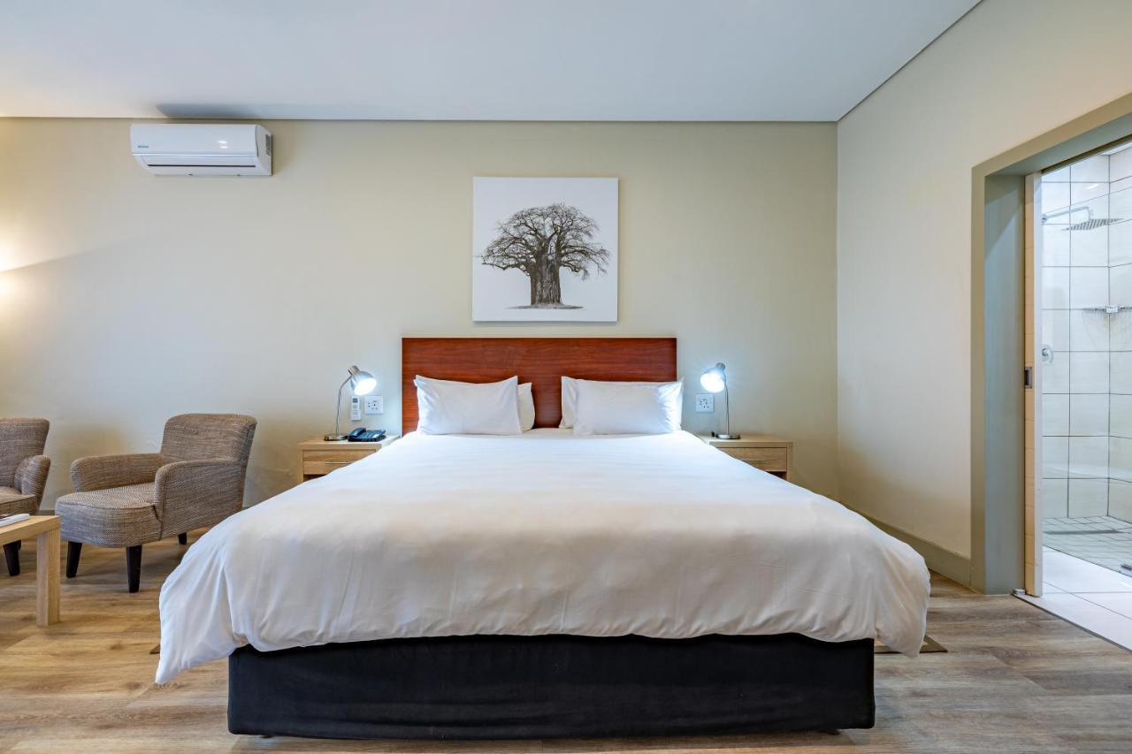 African Sky Hotels - Pine Lake Inn Уайт-Ривер Экстерьер фото