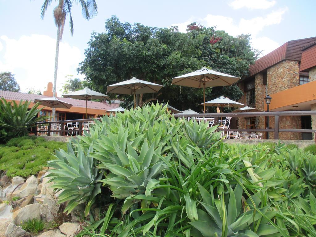 African Sky Hotels - Pine Lake Inn Уайт-Ривер Экстерьер фото